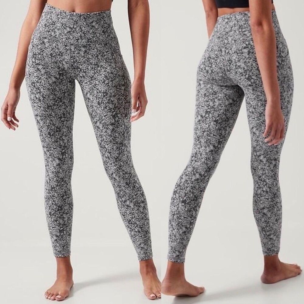 ATHLETA Salutation Stash Textured  Moonflower 7/8 Leggings Womens Medium Tall